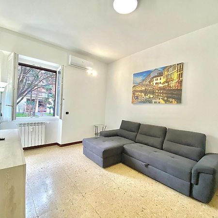 Apartmán Navigli Style, Tra Metropolitana Famagosta, Comfort E Modernita Milán Exteriér fotografie